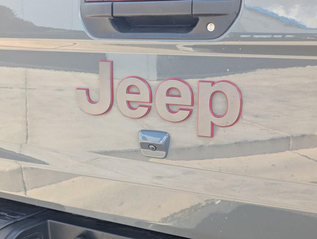 used 2023 Jeep Gladiator car, priced at $37,166