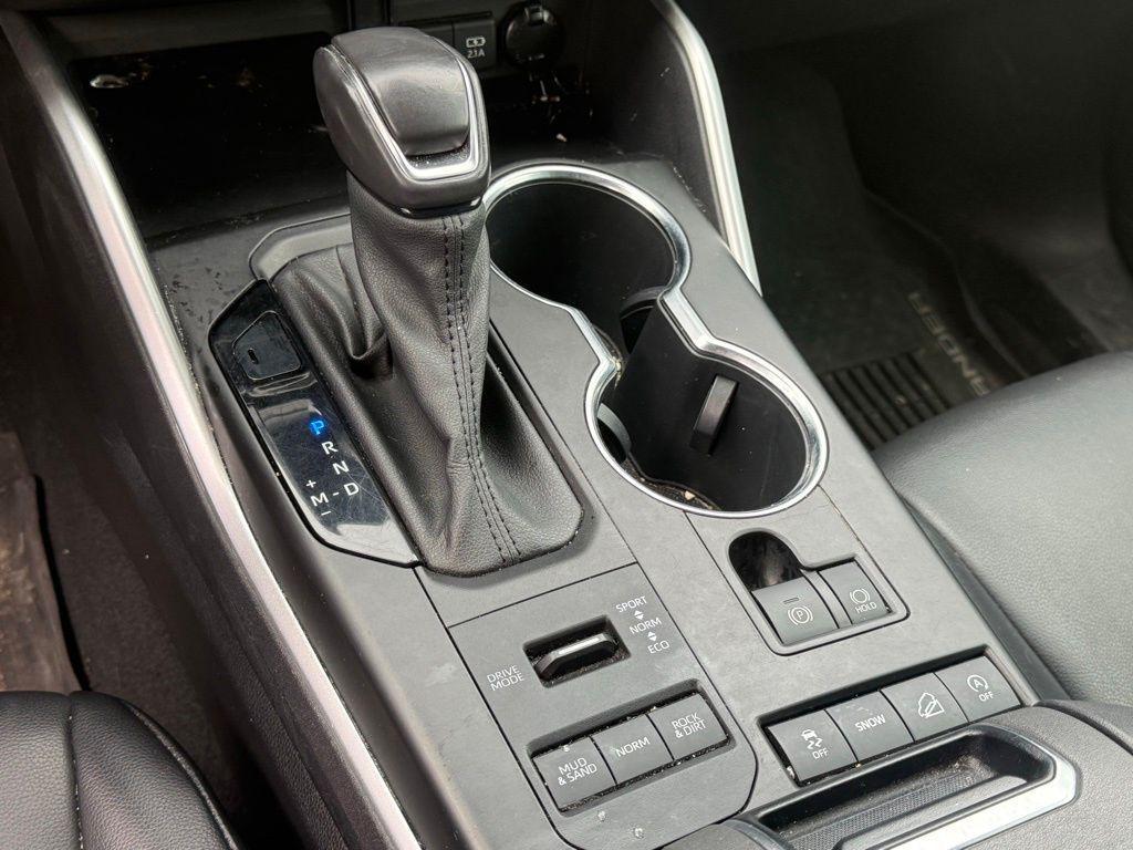 used 2021 Toyota Highlander car, priced at $29,188