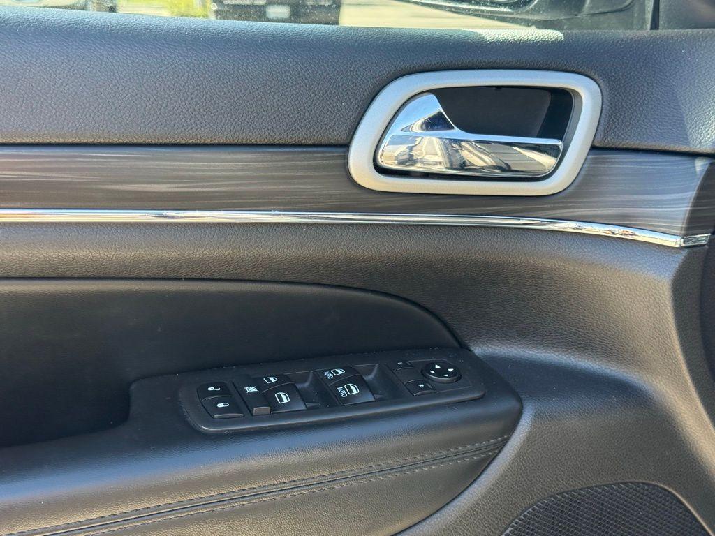 used 2021 Jeep Grand Cherokee car, priced at $20,428