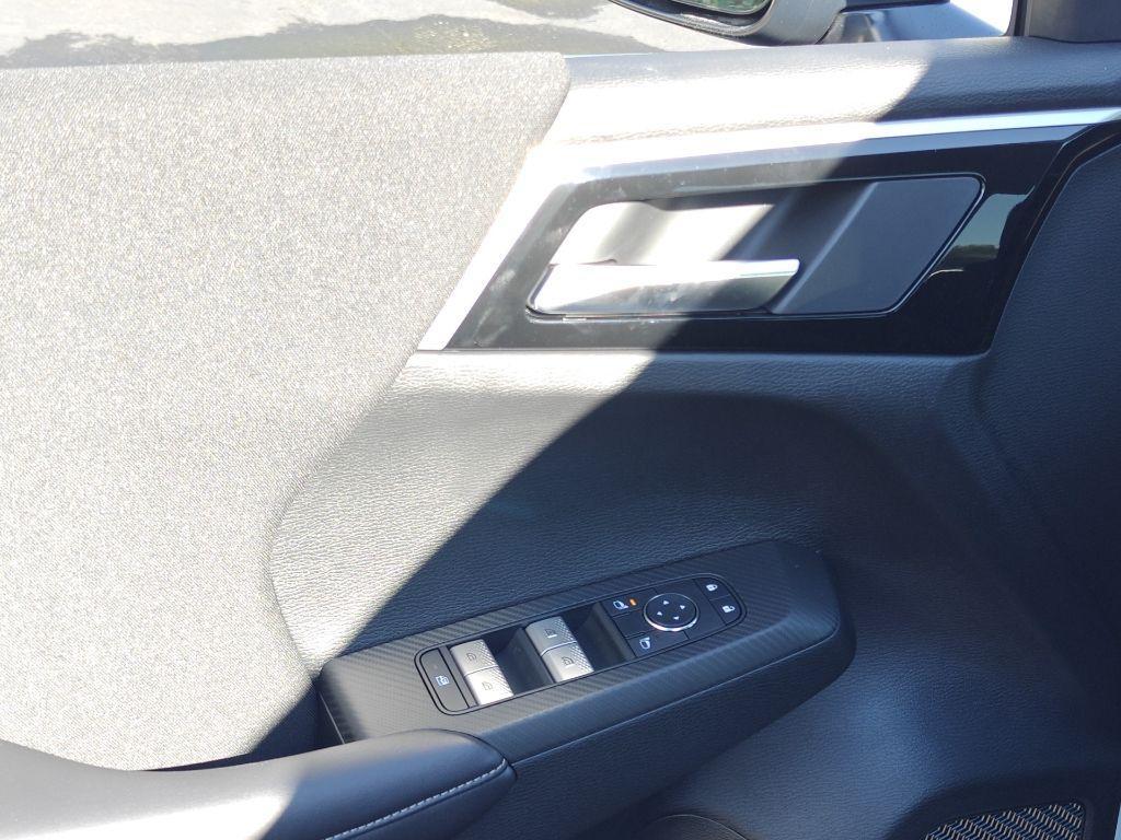 used 2025 Mitsubishi Outlander PHEV car