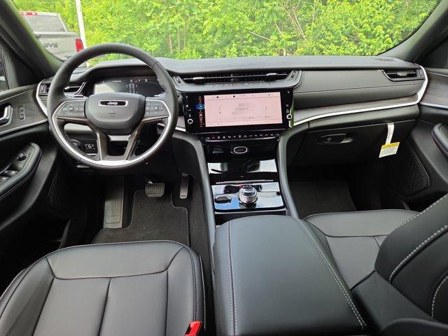 new 2026 Jeep Grand Cherokee car, priced at $50,692