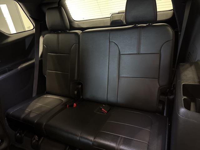 used 2023 Chevrolet Traverse car, priced at $31,995