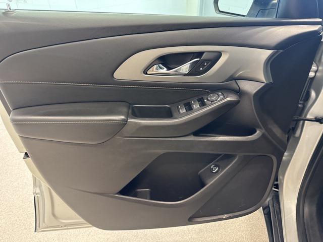used 2021 Chevrolet Traverse car, priced at $19,995
