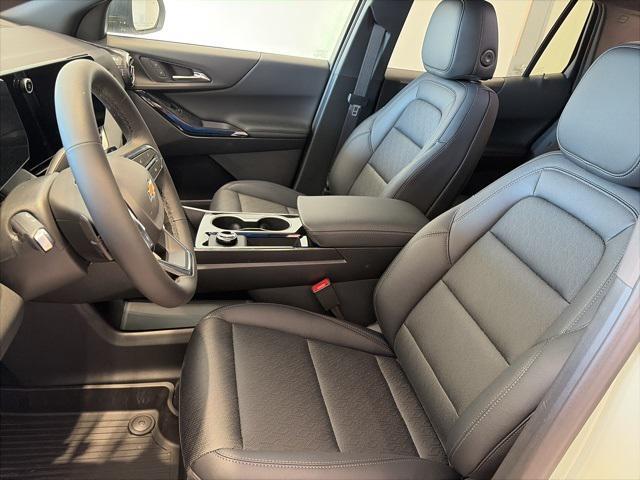 new 2026 Chevrolet Equinox car, priced at $33,112