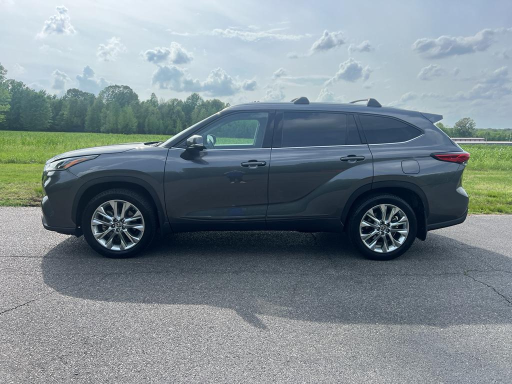 used 2021 Toyota Highlander car, priced at $33,995