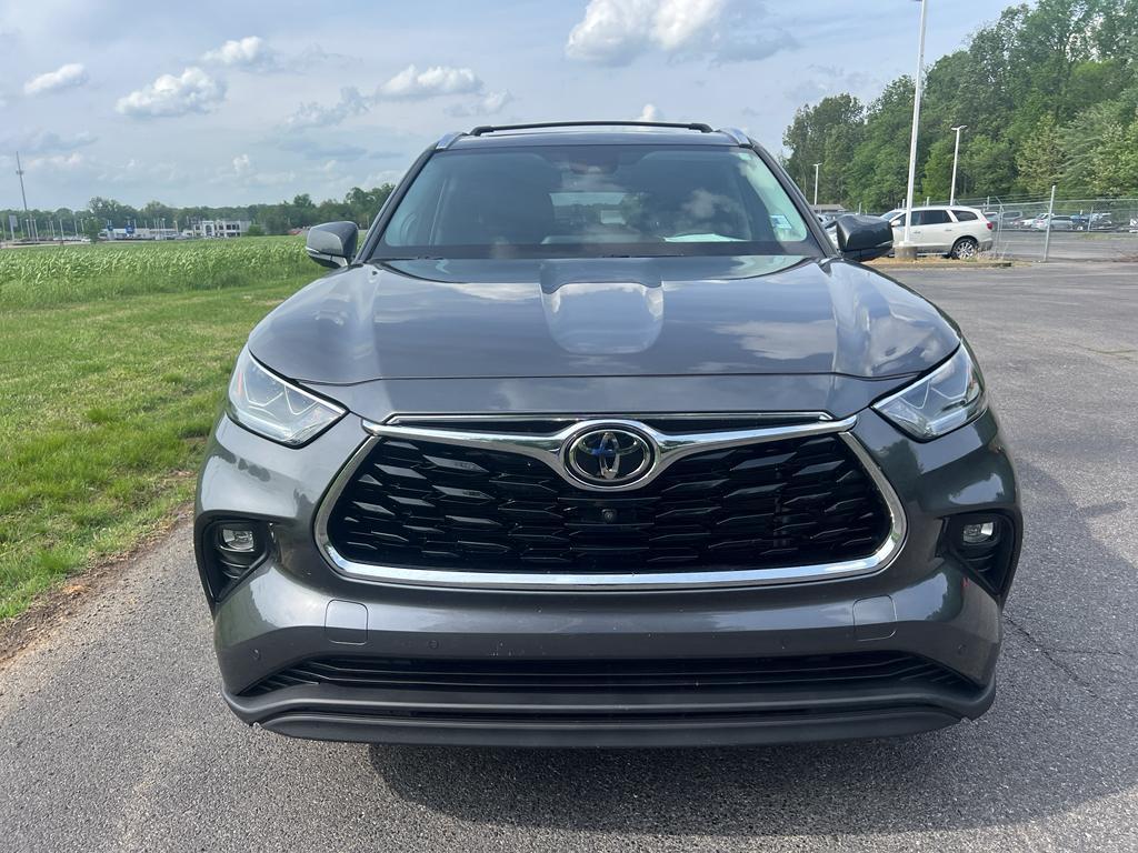 used 2021 Toyota Highlander car, priced at $33,995