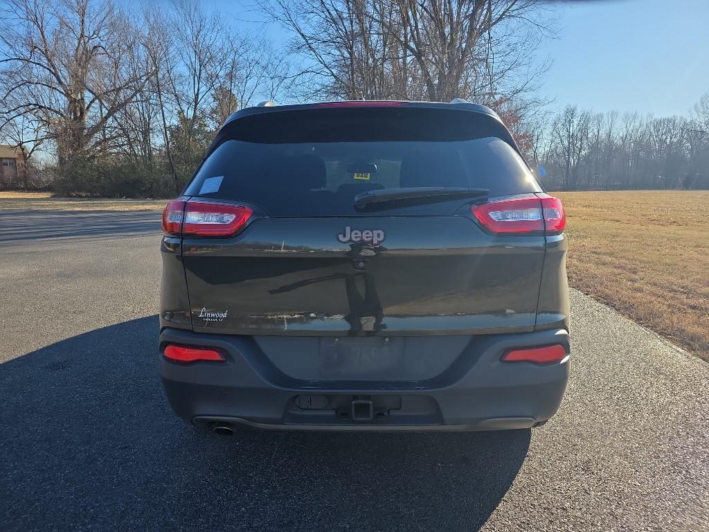 used 2016 Jeep Cherokee car, priced at $11,995