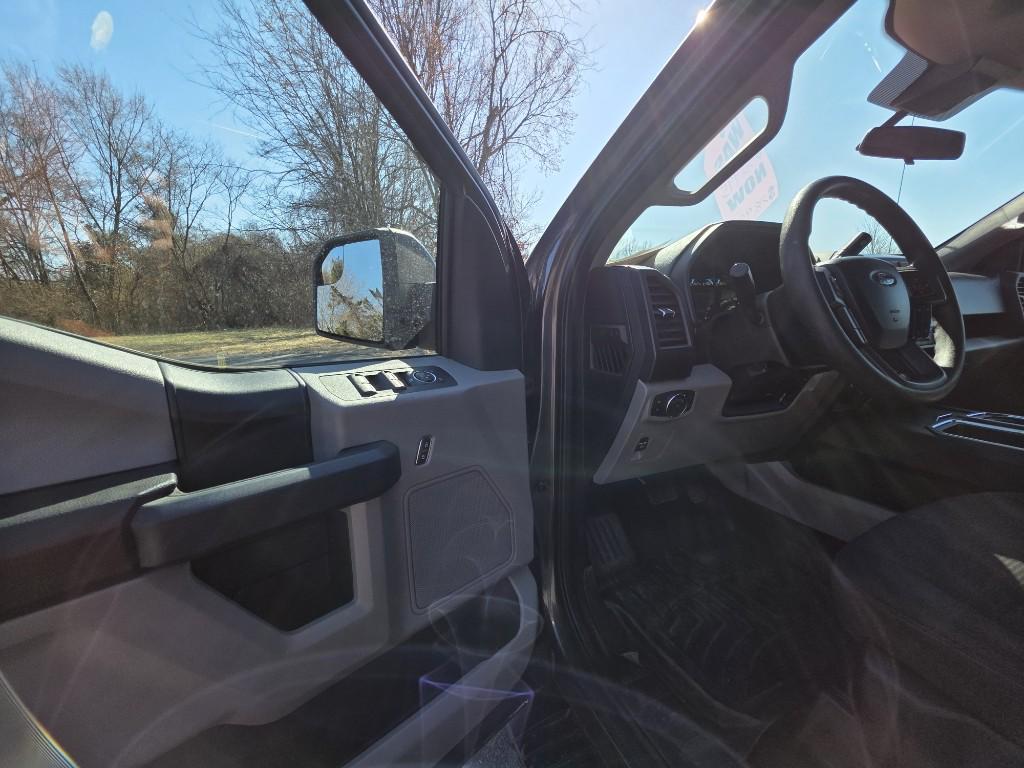 used 2019 Ford F-150 car, priced at $28,995