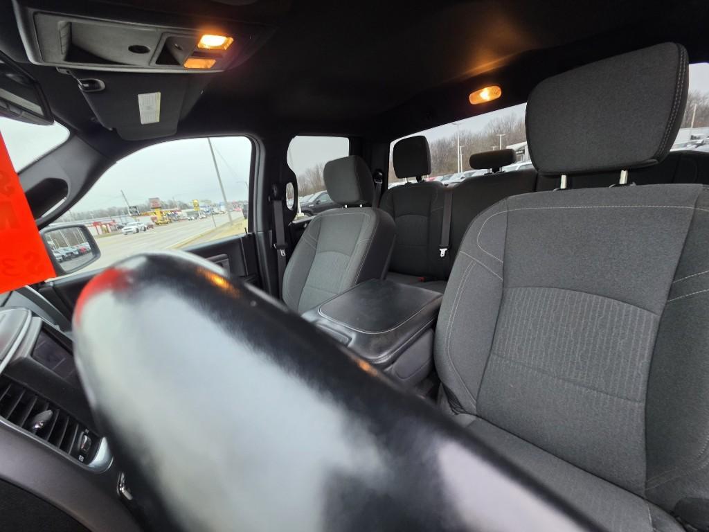 used 2021 Ram 1500 Classic car, priced at $28,495