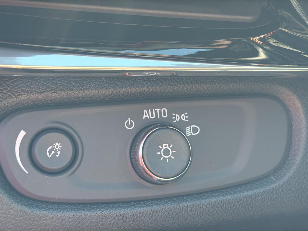 new 2026 Buick Envista car, priced at $32,425