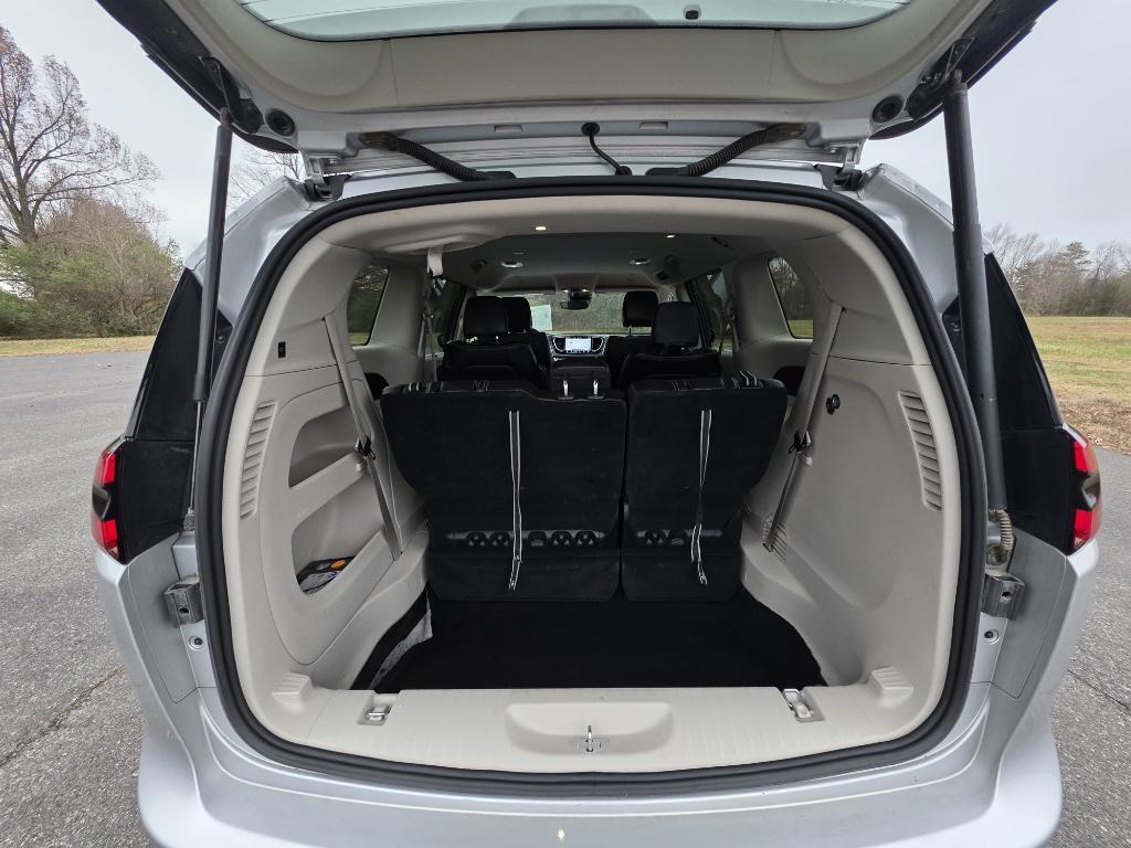 used 2024 Chrysler Pacifica car, priced at $26,495