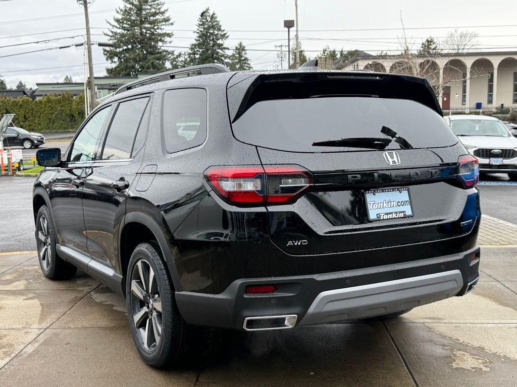 new 2025 Honda Pilot car, priced at $46,234