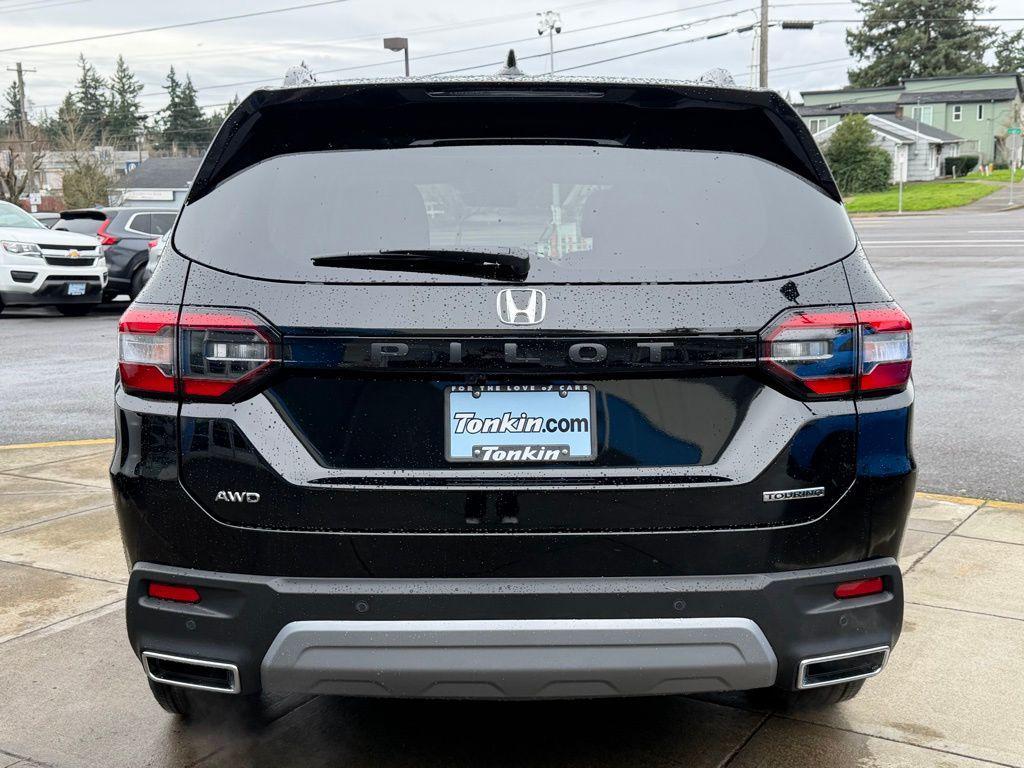 new 2025 Honda Pilot car, priced at $46,234