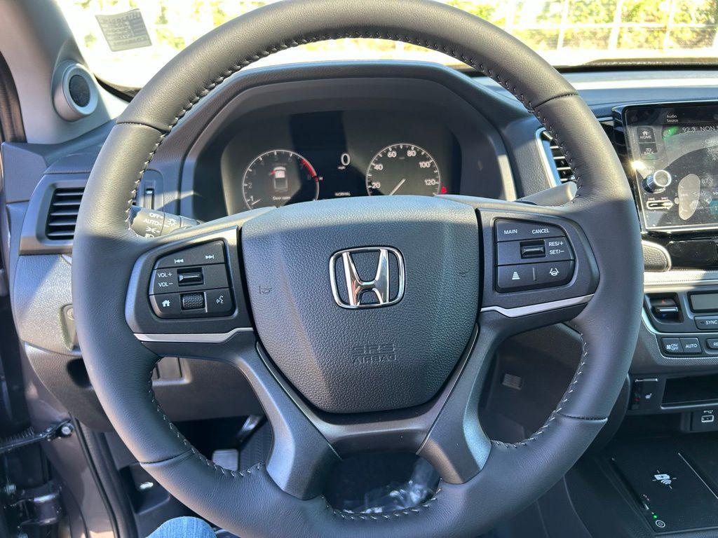 new 2025 Honda Ridgeline car, priced at $39,356