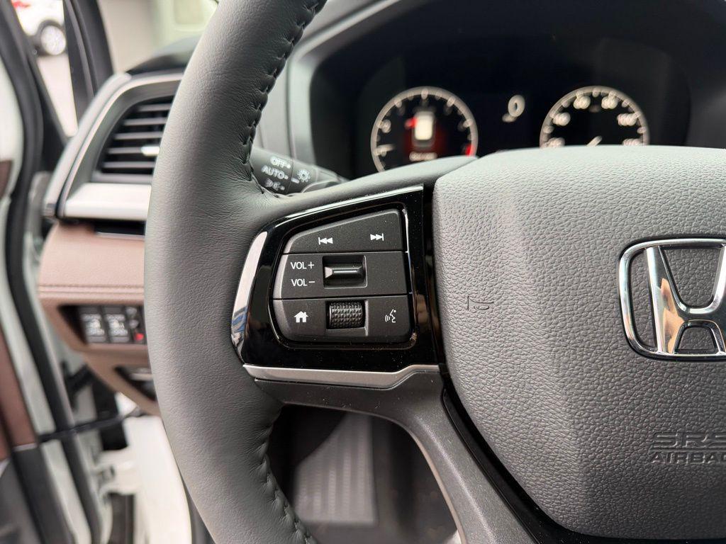 new 2026 Honda Odyssey car, priced at $47,970