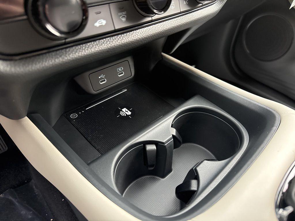 new 2026 Honda HR-V car, priced at $28,686