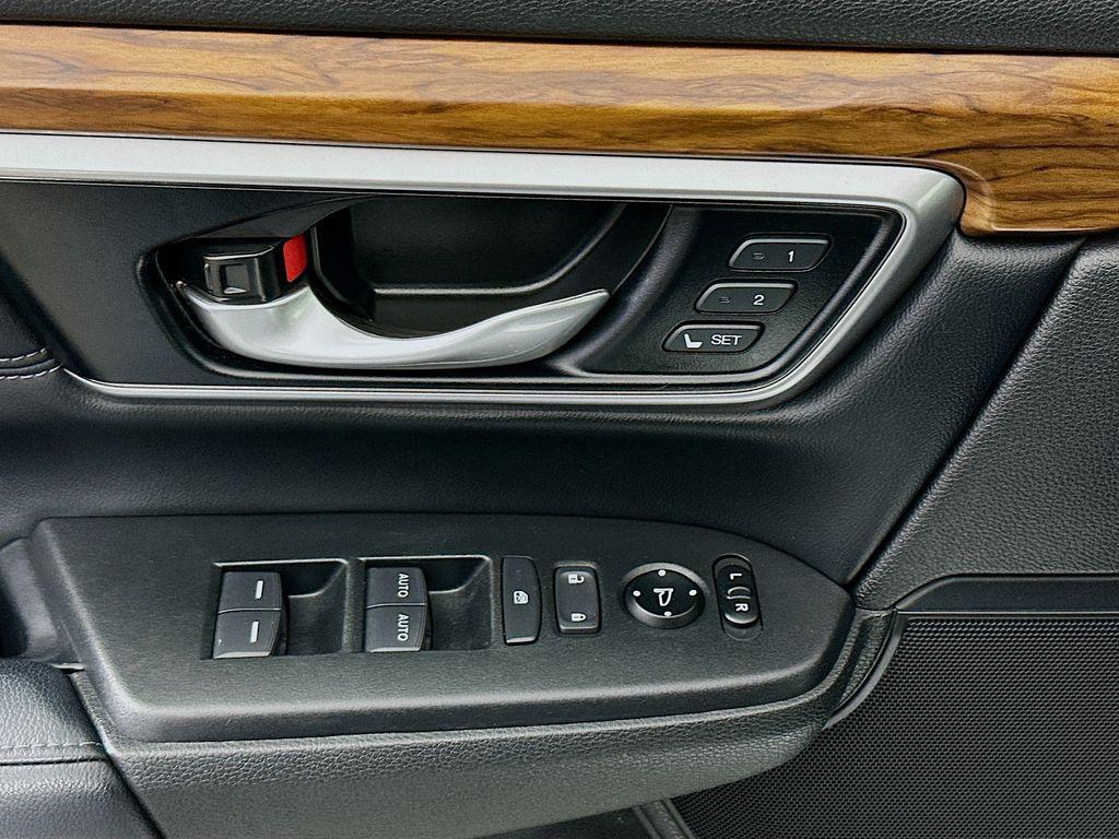 used 2021 Honda CR-V car, priced at $27,772