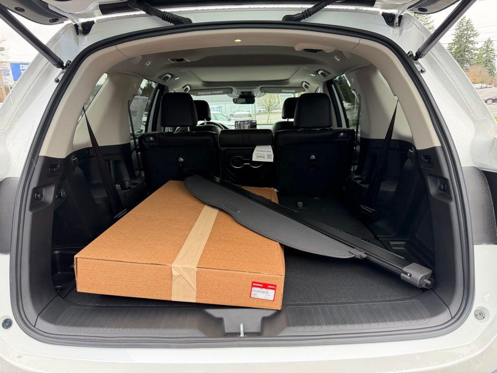 new 2025 Honda Pilot car, priced at $50,184