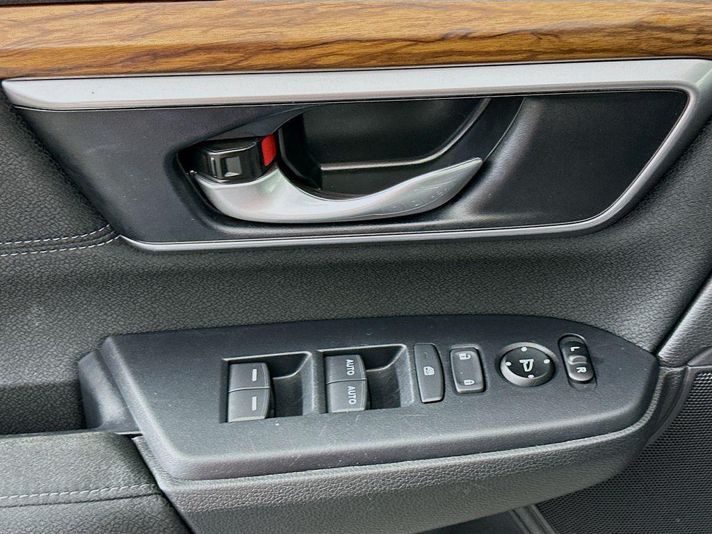 used 2021 Honda CR-V car, priced at $26,362