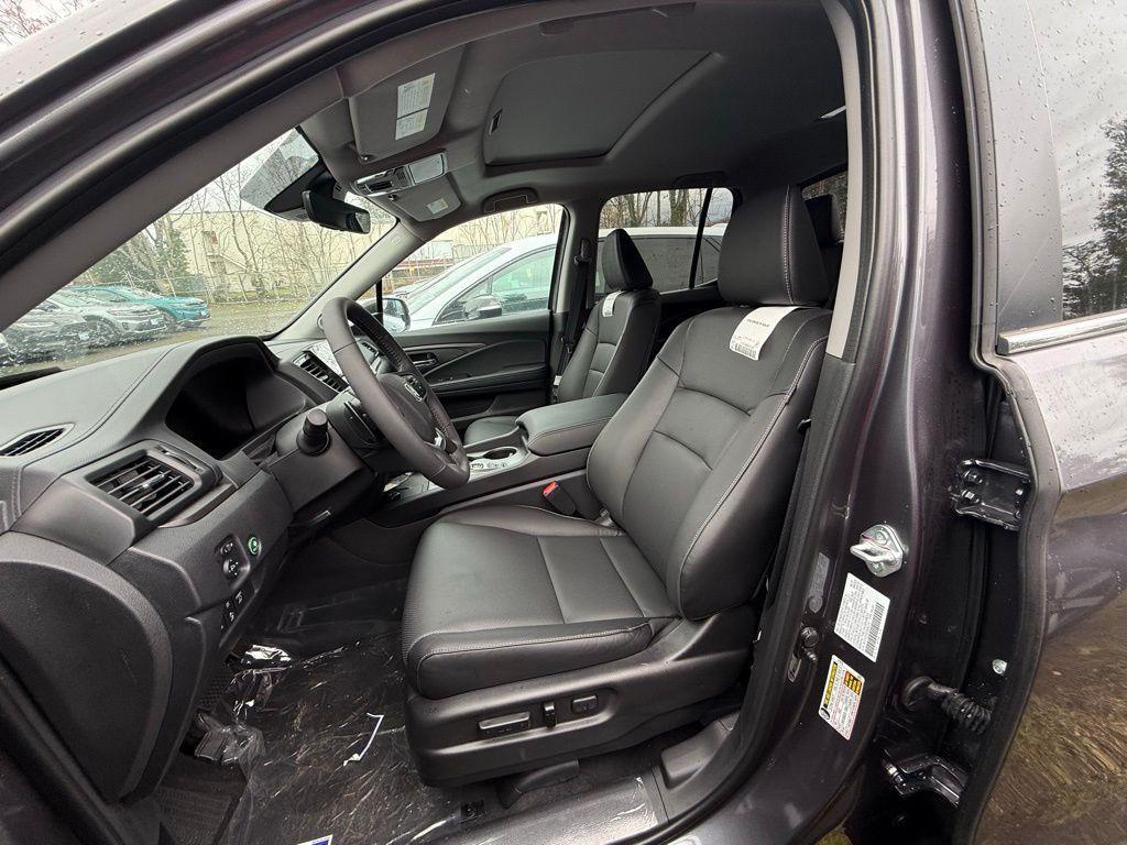 new 2025 Honda Ridgeline car, priced at $42,168