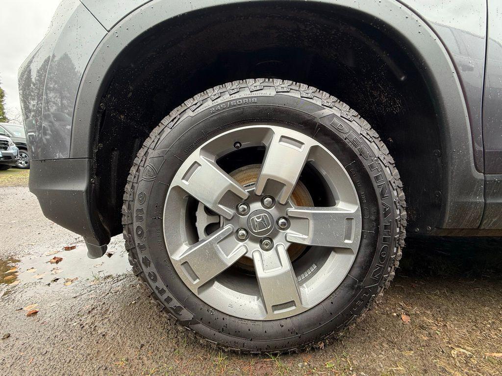 new 2025 Honda Ridgeline car, priced at $42,168