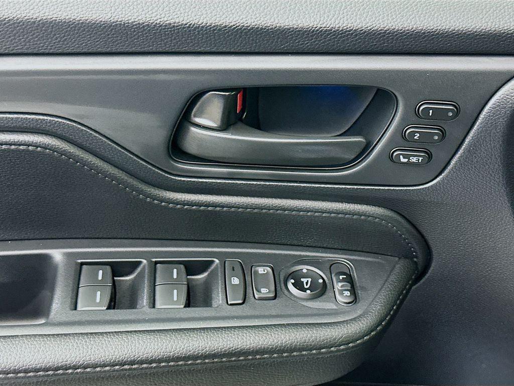 new 2026 Honda Odyssey car, priced at $44,290