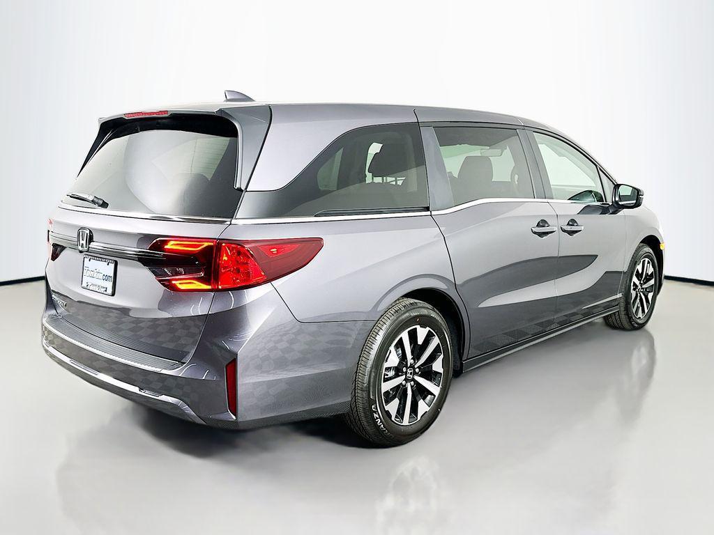 new 2026 Honda Odyssey car, priced at $44,290