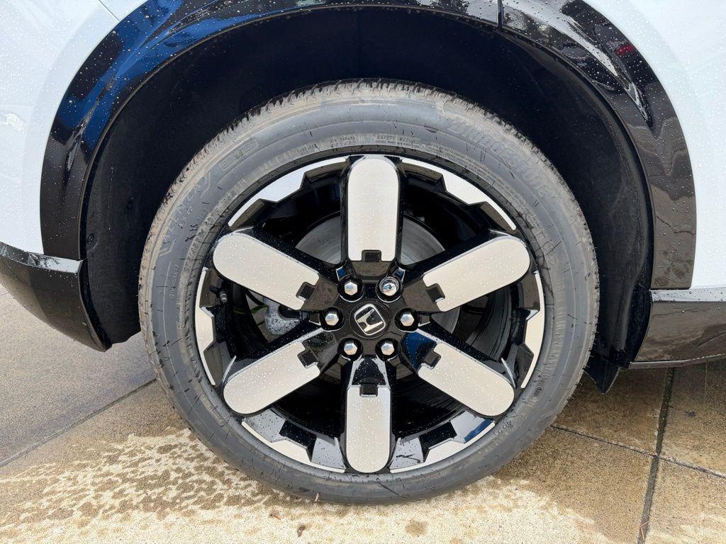 new 2026 Honda Prologue car, priced at $53,850