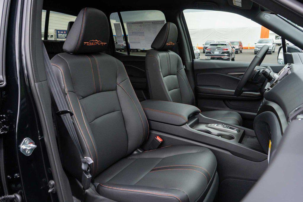 new 2025 Honda Ridgeline car, priced at $45,737