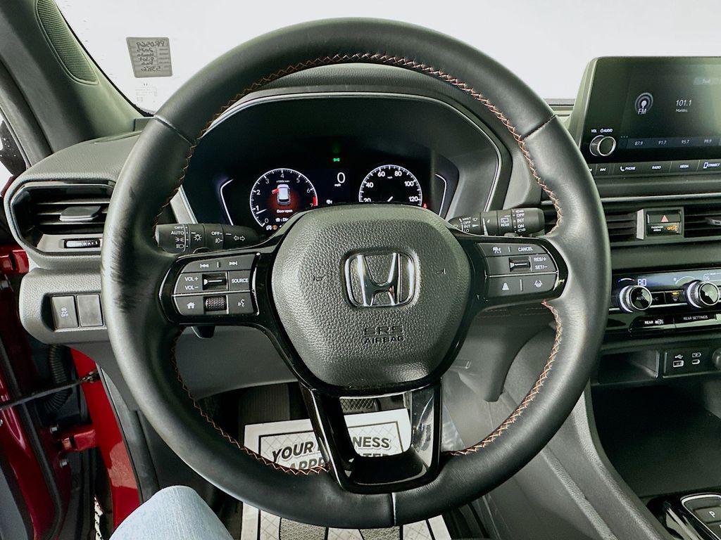 used 2025 Honda Pilot car, priced at $38,383