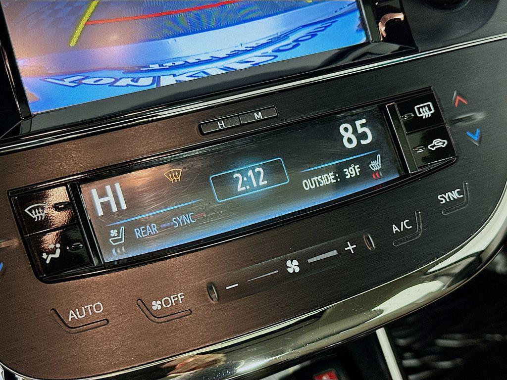 used 2018 Toyota Avalon Hybrid car, priced at $19,391