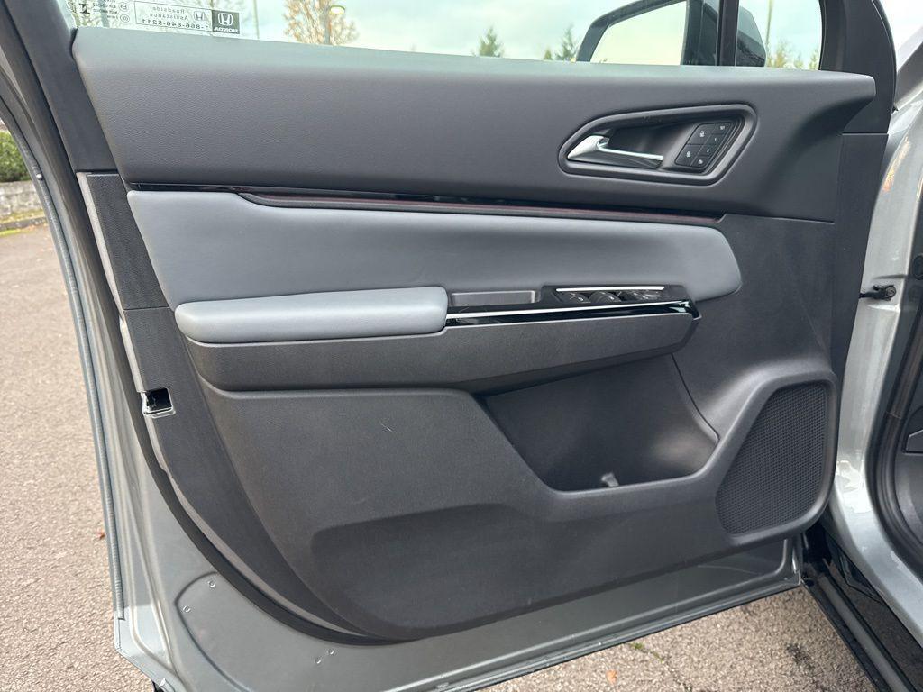 new 2025 Honda Prologue car, priced at $55,179