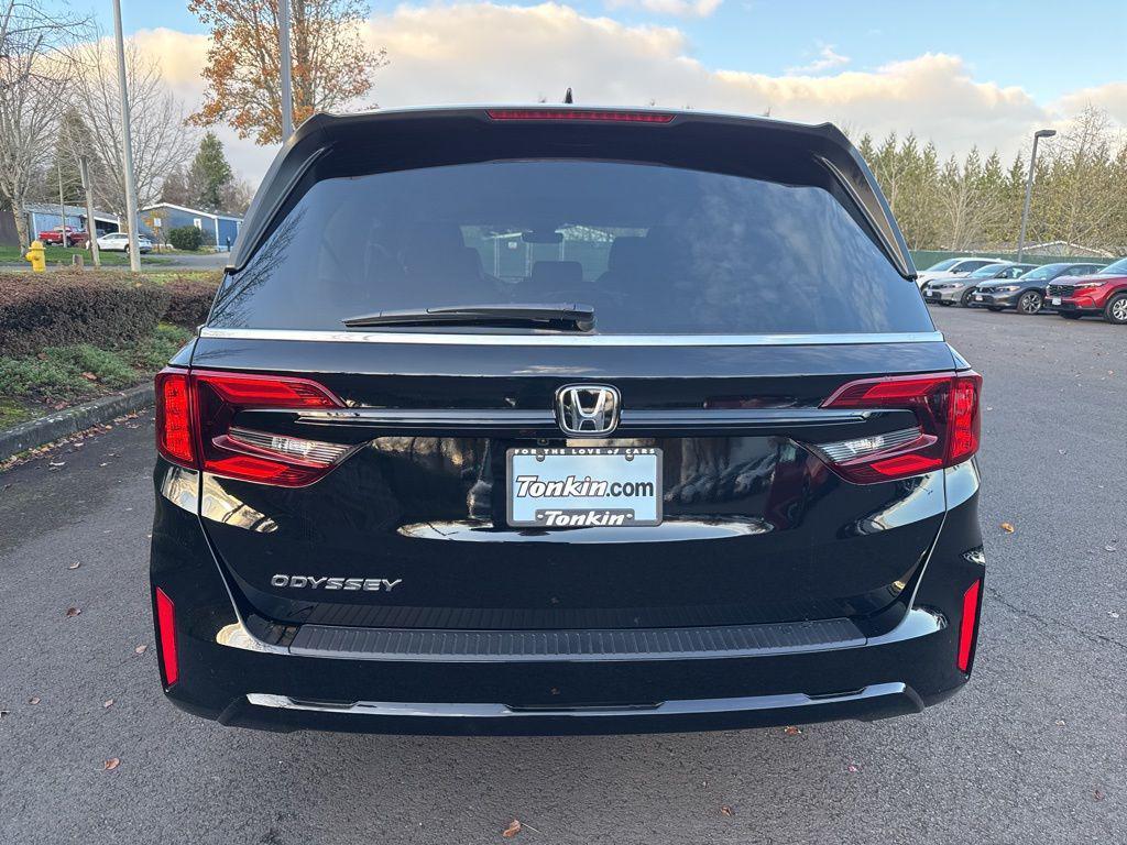 new 2026 Honda Odyssey car, priced at $42,240