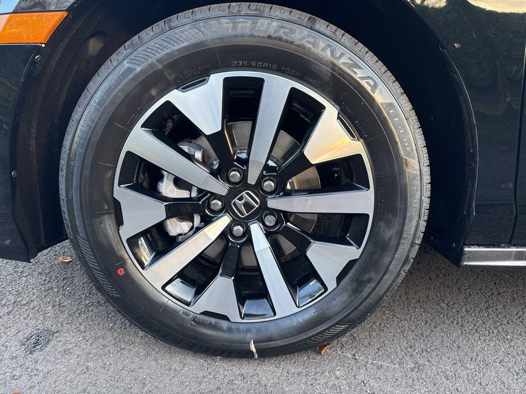 new 2026 Honda Odyssey car, priced at $42,240