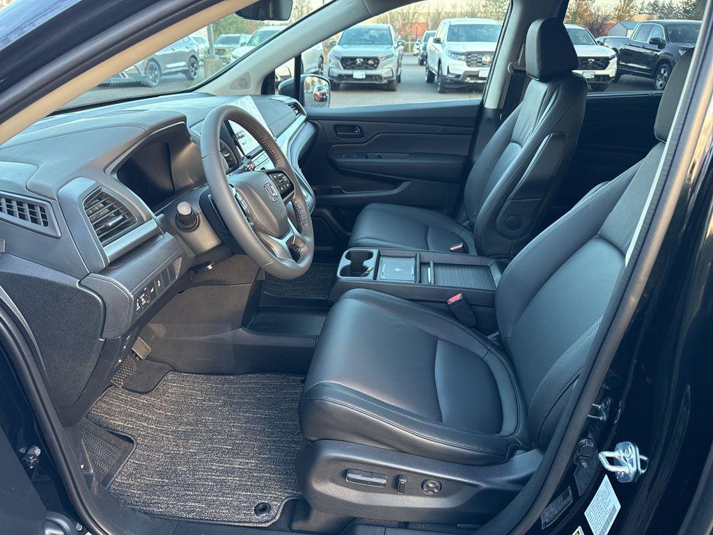 new 2026 Honda Odyssey car, priced at $42,240