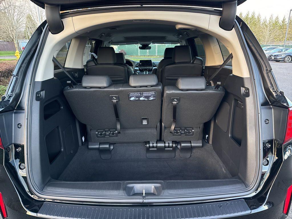 new 2026 Honda Odyssey car, priced at $42,240