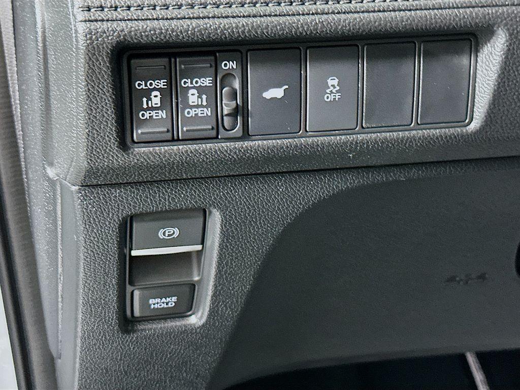 new 2026 Honda Odyssey car, priced at $44,290