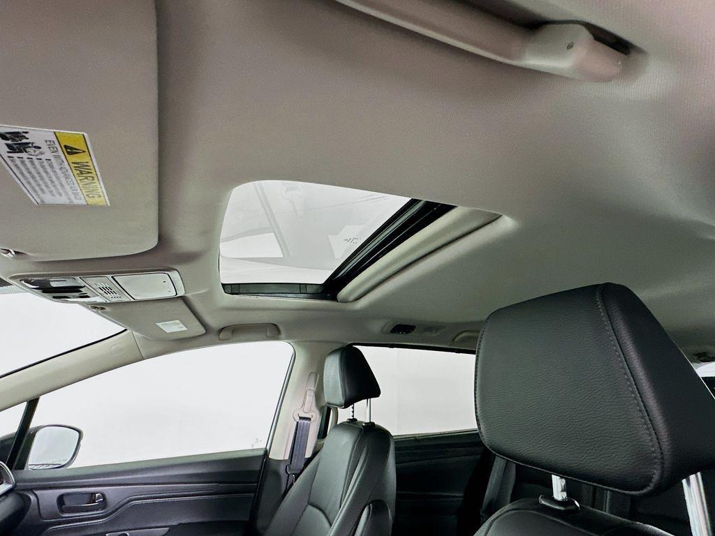 new 2026 Honda Odyssey car, priced at $44,290