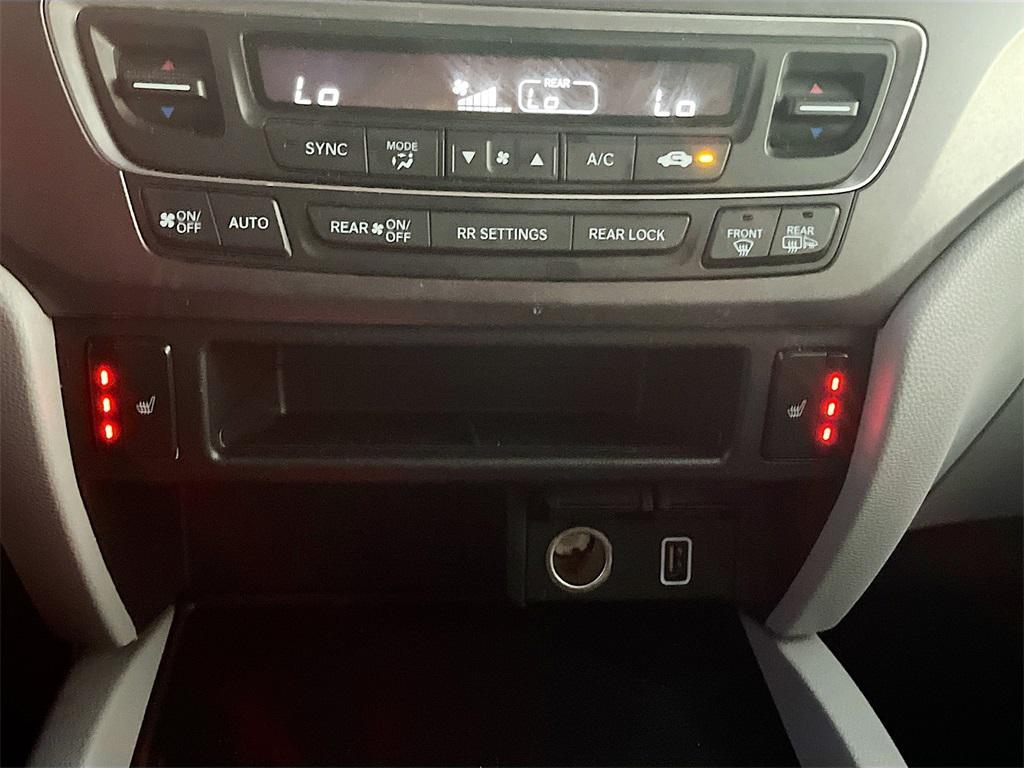 used 2022 Honda Pilot car, priced at $25,500