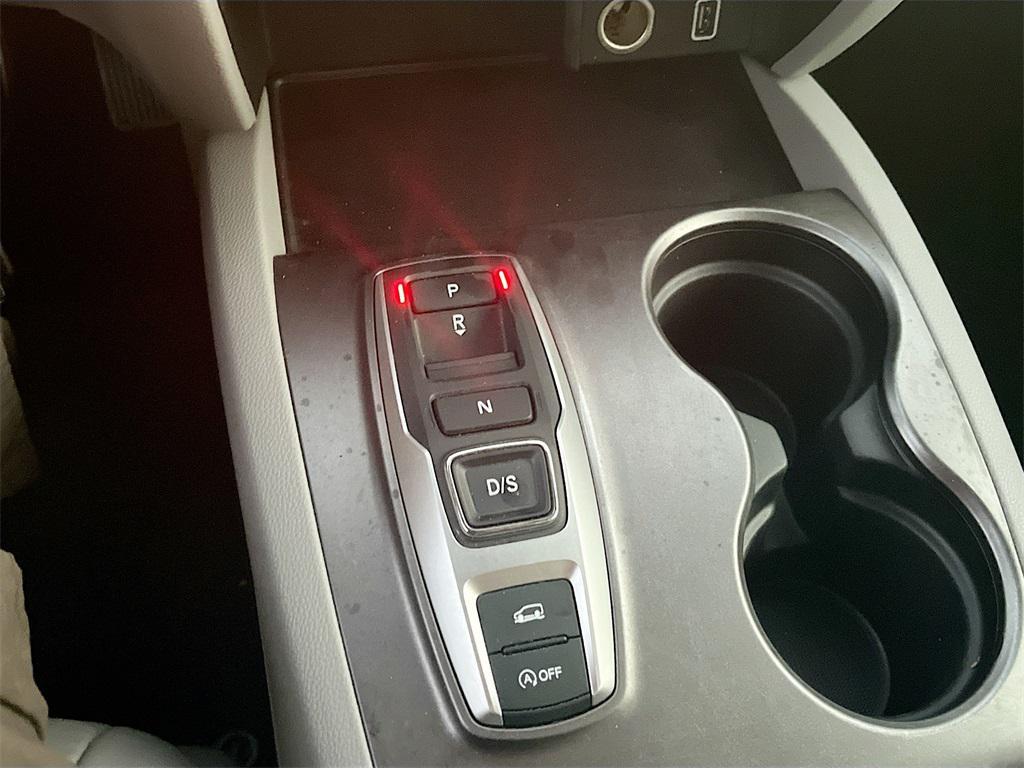 used 2022 Honda Pilot car, priced at $25,500