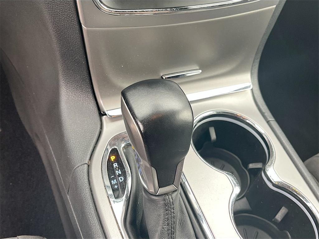 used 2021 Jeep Grand Cherokee car, priced at $15,500