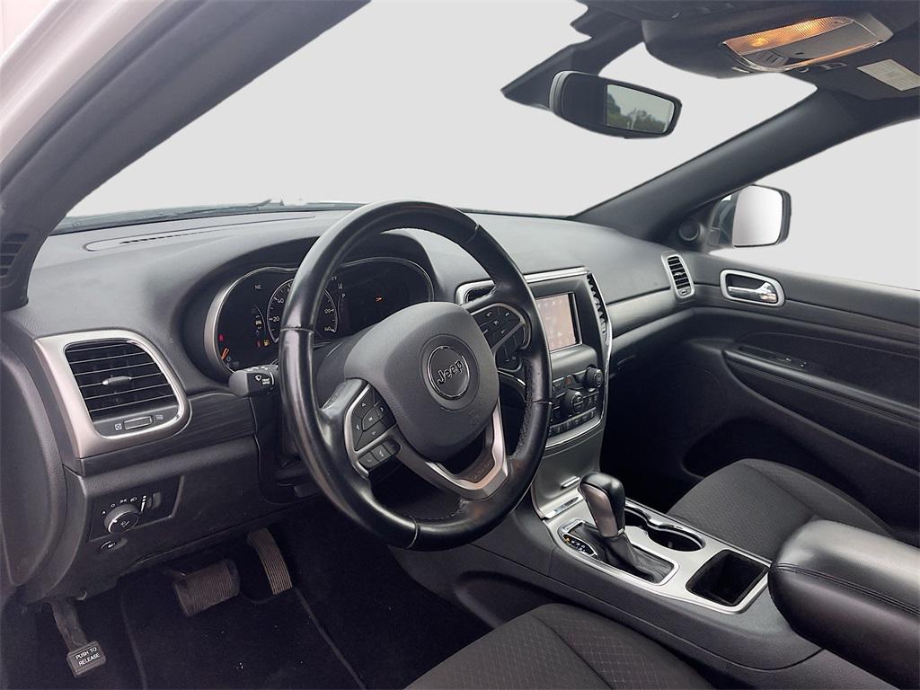 used 2021 Jeep Grand Cherokee car, priced at $15,500