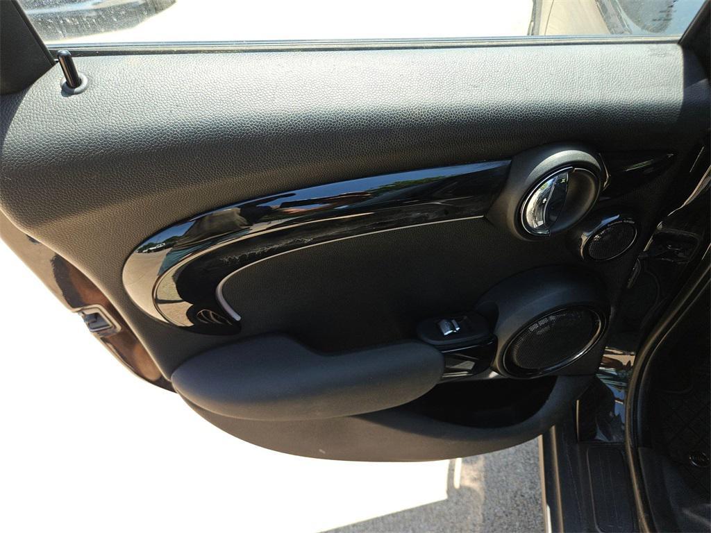 used 2023 MINI Hardtop car, priced at $19,700