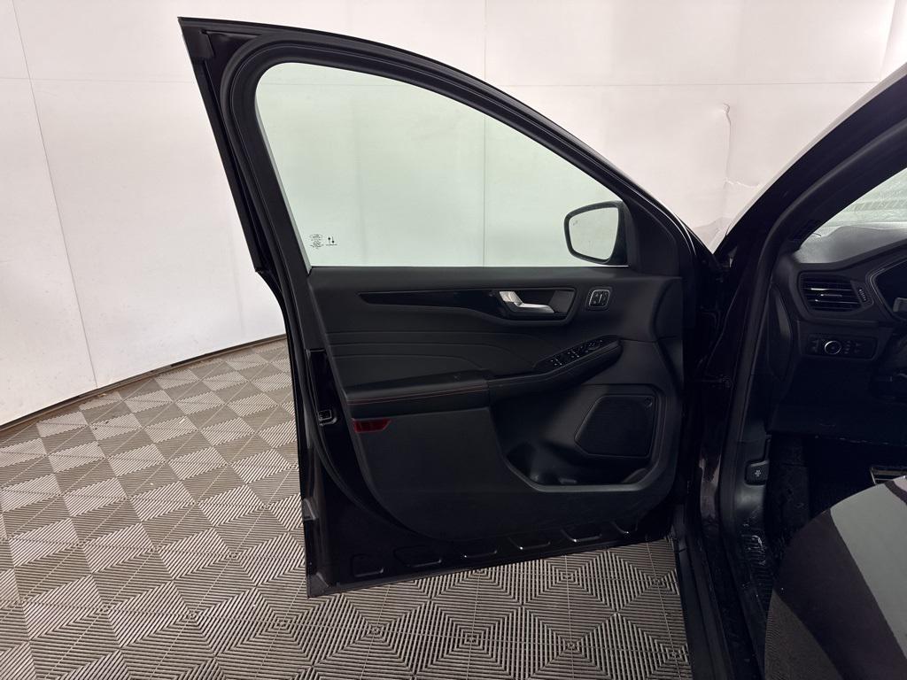 used 2023 Ford Escape car, priced at $26,000