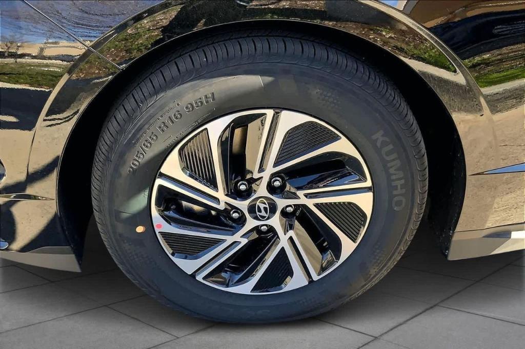 new 2026 Hyundai Sonata Hybrid car, priced at $25,420