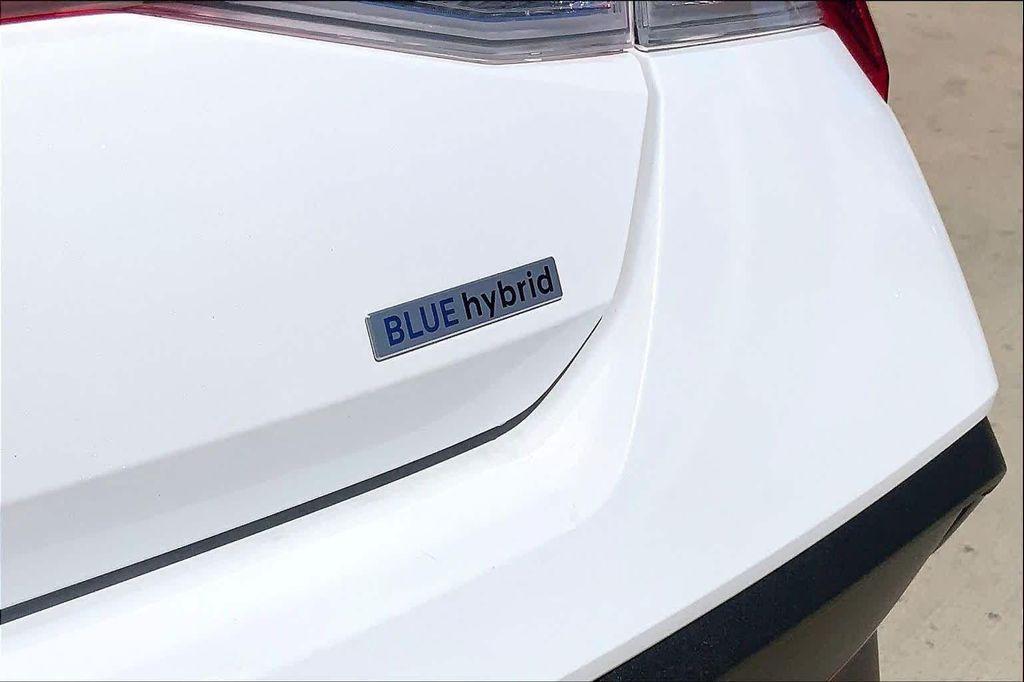 used 2025 Hyundai ELANTRA HEV car, priced at $23,290