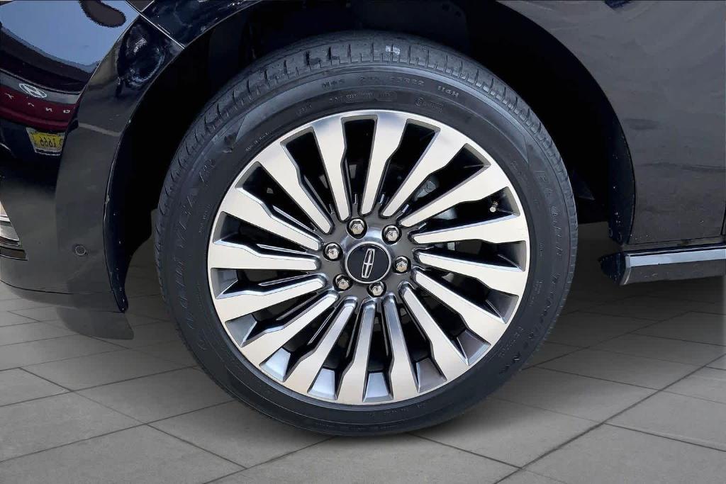 used 2019 Lincoln Navigator car, priced at $29,295