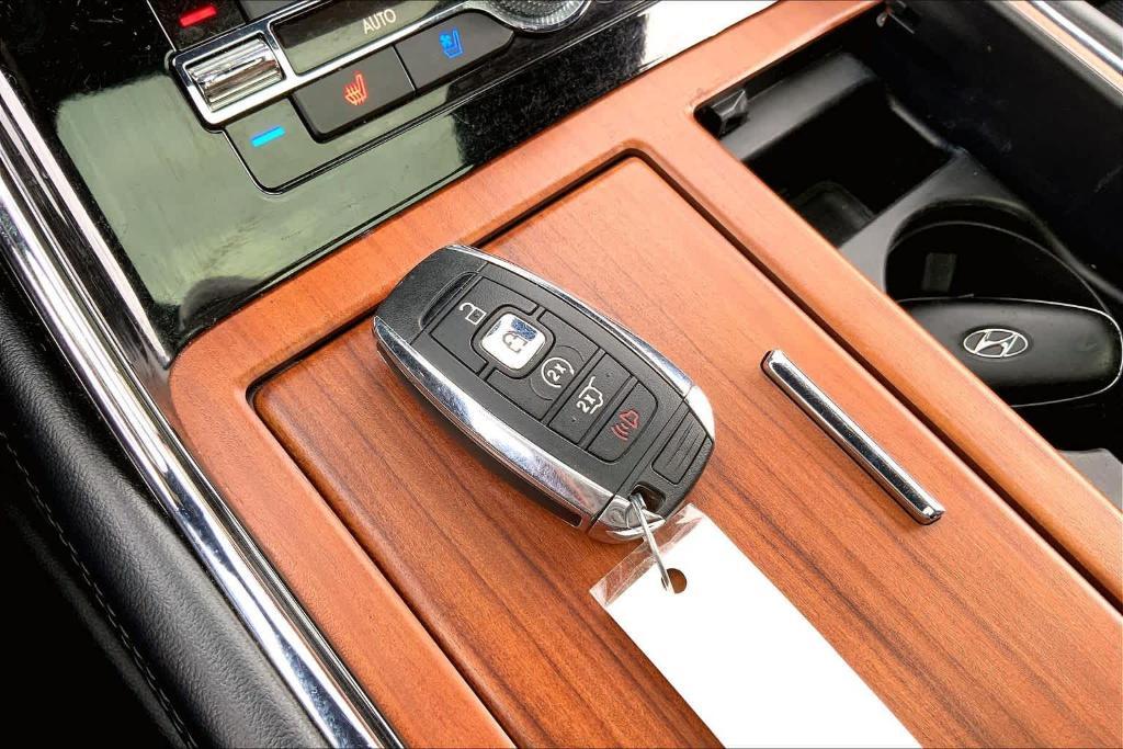 used 2019 Lincoln Navigator car, priced at $29,295