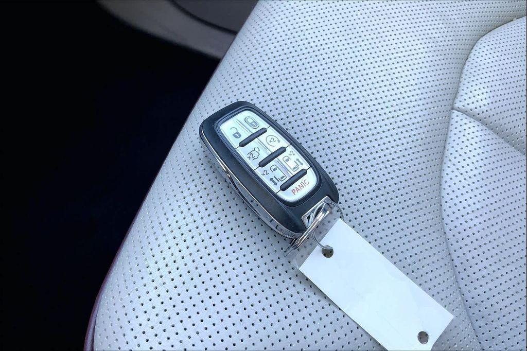 used 2020 Chrysler Pacifica car, priced at $18,896