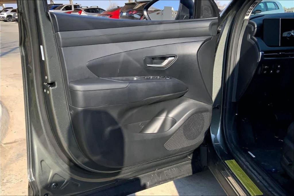 new 2026 Hyundai TUCSON Hybrid car, priced at $29,880